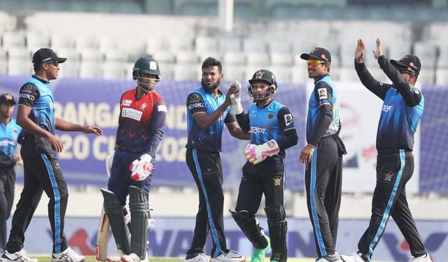 টানা তিন হারের পর জয়ের দেখা