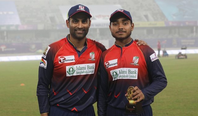 শান্তর সেঞ্চুরি, রাব্বির হ্যাটট্রিক ছাপিয়ে নায়ক পারভেজ
