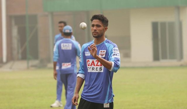 মুমিনুলের বদলি রুয়েল, শফিউলের জায়গায় খালেদ