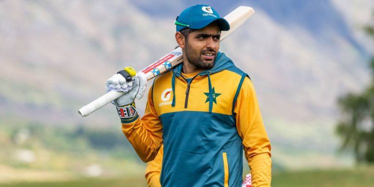 ছিটকে গেলেন বাবর