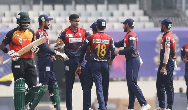 চেনাই যাচ্ছে না সাকিবকে