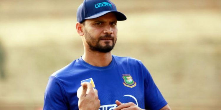 বিসিবির ভাবনাতেই নেই মাশরাফি