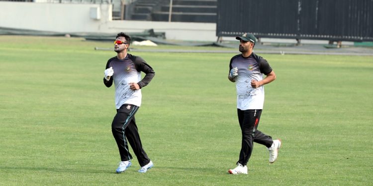 তামিমের অনুপস্থিতিতে অধিনায়কত্ব করবেন কে?