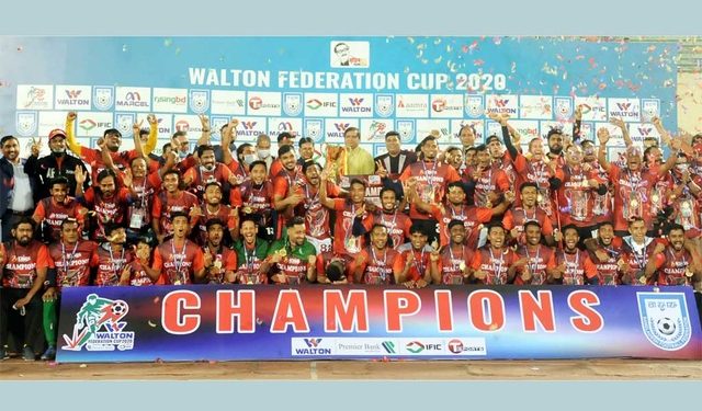 মৌসুমের প্রথম ট্রফি থাকল বসুন্ধরার ঘরেই