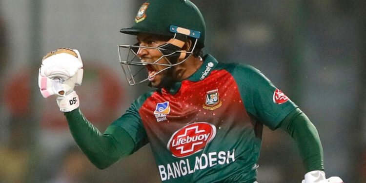 রেকর্ড এখন মুশফিকের