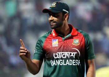 মুশফিক-সাকিবদের জার্সিতে ‘আকাশ’