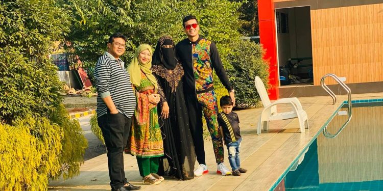 ছুটিতে রঙিন সময় তাসকিনের