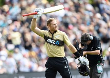 রোহিতকে ছাড়িয়ে ছক্কার রেকর্ড গাপটিলের