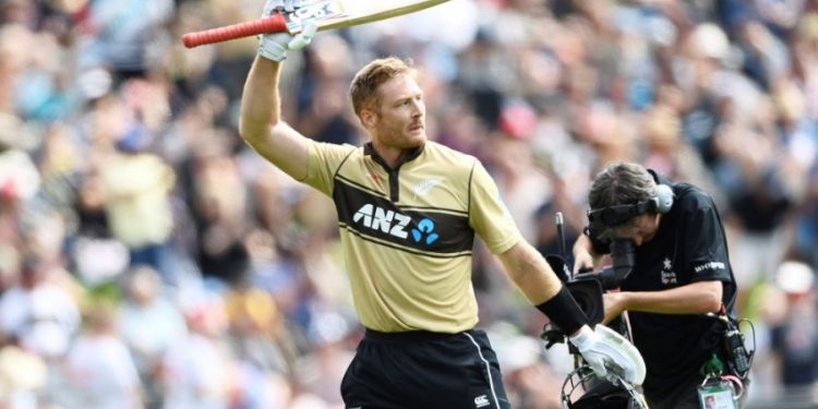 রোহিতকে ছাড়িয়ে ছক্কার রেকর্ড গাপটিলের