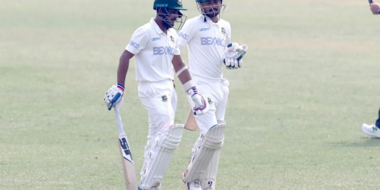 লিটন-মিরাজের ব্যাটে বাংলাদেশের স্বপ্নের সেশন