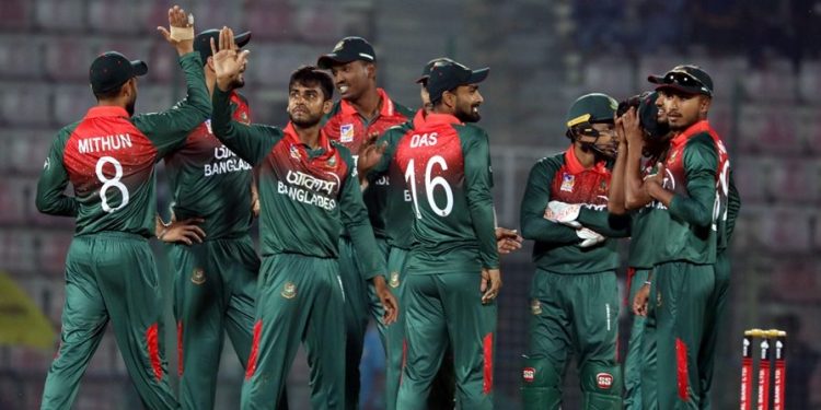 জাতীয় দল সঠিক পরিকল্পনায় এগোচ্ছে না : দুর্জয়