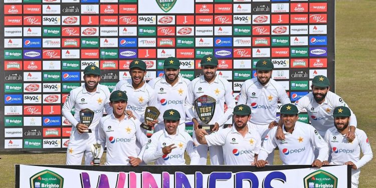 ১৮ বছরের অপেক্ষার অবসান পাকিস্তানের