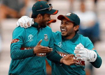 টিকা নিয়ে সুরক্ষার কথা শোনালেন মুশফিক-সাকিব