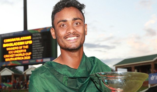 ‘টেস্ট খেলাটা একটু কঠিন’