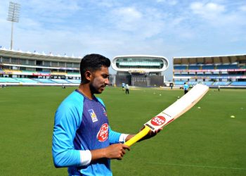 ফেরার লড়াই শুরু সৌম্যর