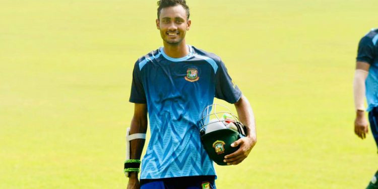 শরিফুলের অভিষেক, মিঠুনের বদলে মোসাদ্দেক