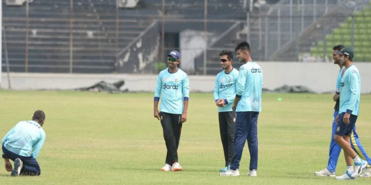 তামিমরা নেগেটিভ, সাকিব-মুস্তাফিজের অপেক্ষায় দল