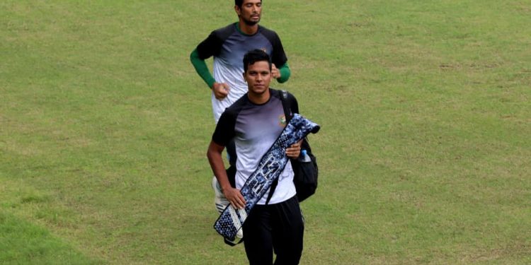 হেলমেটে আঘাত হানল বল, হাসপাতালে সাইফউদ্দিন