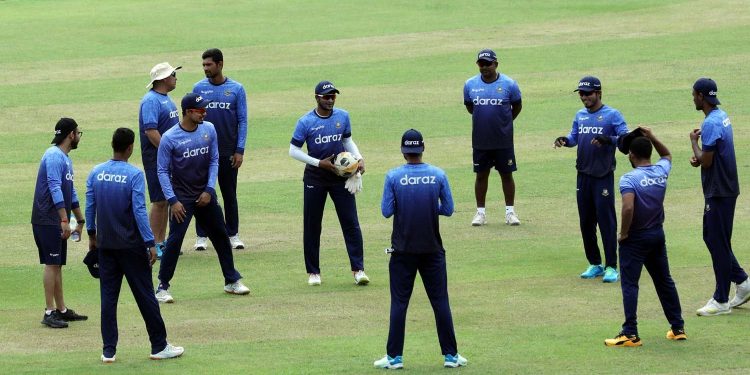 সাকিবের অপেক্ষায় হাজার রান-শত উইকেট