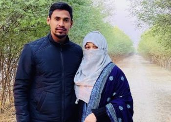 স্ত্রীকে নিয়ে আইপিএলে মুস্তাফিজ