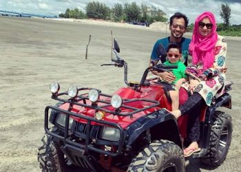 সমুদ্রের টানে কক্সবাজারে মুশফিক