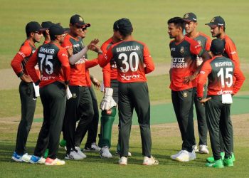 ব্যাটসম্যানরা ব্যর্থ, হার দেখলো বাংলাদেশ