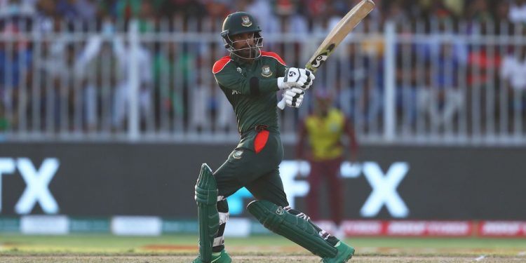 শেষ ওভার রোমাঞ্চে হেরে সেমির স্বপ্ন শেষ বাংলাদেশের