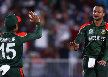 সাকিব-মোস্তাফিজ নৈপুণ্যে টিকে থাকল সুপার টুয়েলভের আশা