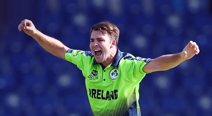 ডাবল হ্যাটট্রিকে ক্যাম্ফার ইতিহাস