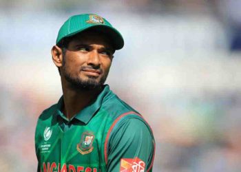 হতাশ বিধ্বস্ত মাহমুদউল্লাহ