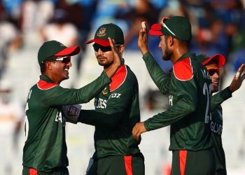 সাকিবের অলরাউন্ড নৈপুণ্যে বিশ্বকাপের মূল পর্বে বাংলাদেশ
