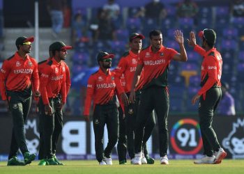 ছন্নছাড়া ব্যাটিংয়ের পরও লড়াই করে হারল বাংলাদেশ