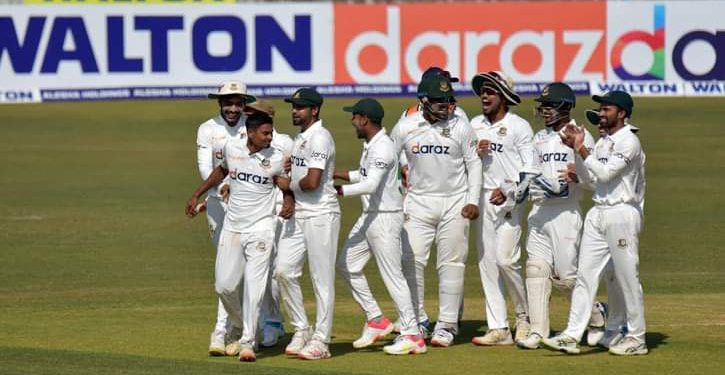 তাইজুলের রেকর্ড সাত, পাকিস্তান ২৮৬