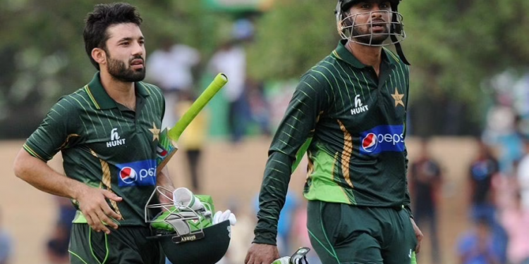 সেমিফাইনালে অনিশ্চিত রিজওয়ান-মালিক