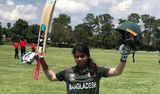 একাই লড়লেন শারমিন