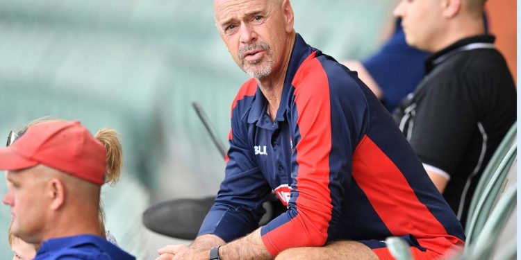 বাংলাদেশে ফিরলেন সিডন্স