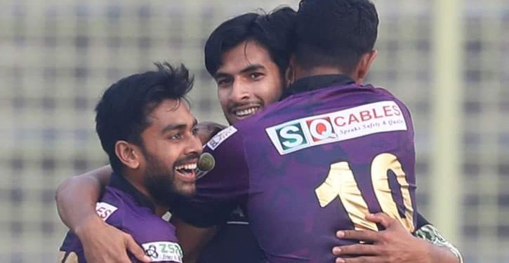 টিকে থাকল চট্টগ্রাম