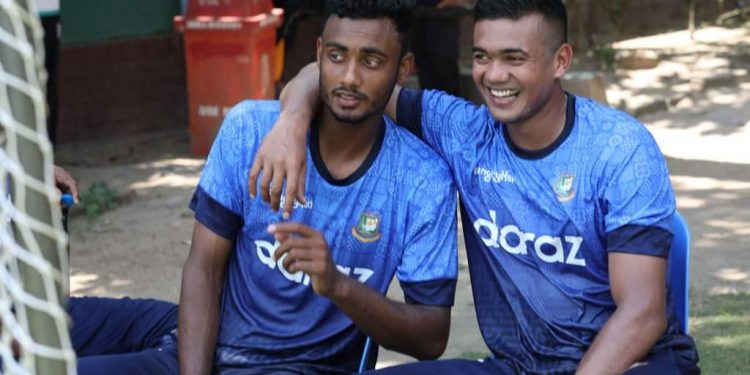 ডোনাল্ডে মুগ্ধ তাসকিন-শরিফুল
