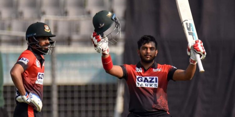 দুই সেঞ্চুরির ম্যাচে হার দেখল আবাহনী