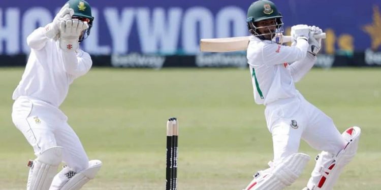 সেঞ্চুরিতে ইতিহাস গড়লেন জয়