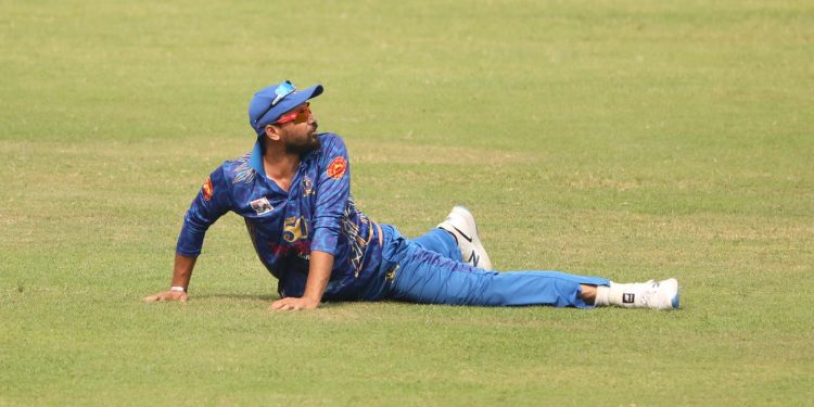 নাঈমের ব্যাটে ফের রান, মাশরাফির ঝড়