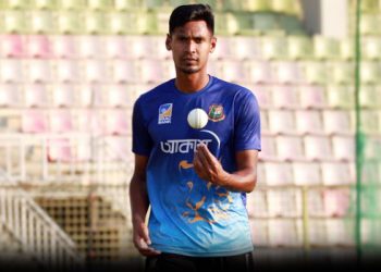 টেস্টকে ‘না’ বলায় মোস্তাফিজের ওপর ক্ষিপ্ত সুজন