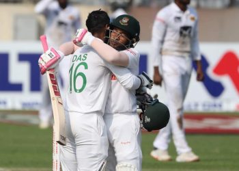 দুঃস্বপ্নের শুরুর পর স্বপ্নের দিন বাংলাদেশের