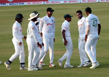 চট্টগ্রামে এগিয়ে থাকল বাংলাদেশ