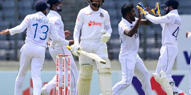 বিপর্যয়ে ব্যাটিং, হারের শঙ্কায় বাংলাদেশ