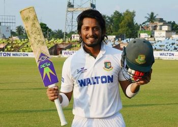 আট বছর পর টেস্ট দলে বিজয়