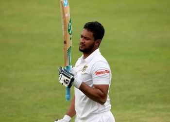 টেস্ট হেরে ব্যাটসম্যানদের কড়া হুঁশিয়ারি সাকিবের