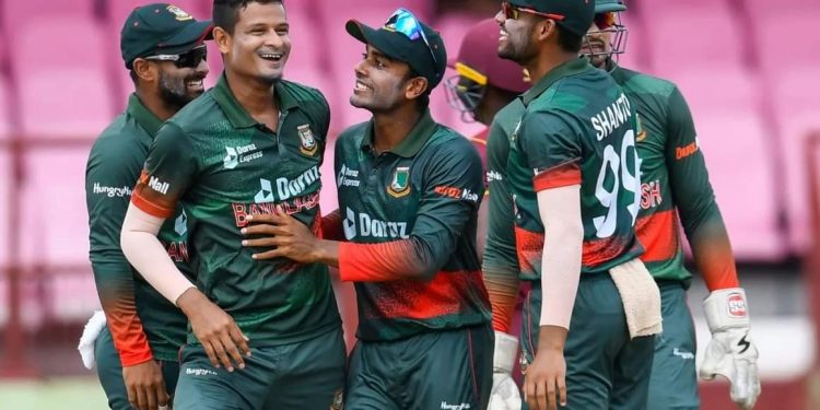 ওয়ানডেতে বাঘের গর্জন, উড়ছে বাংলাদেশ