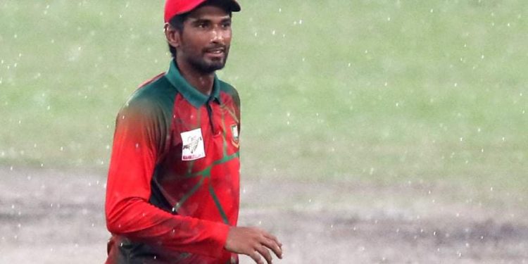 রিয়াদ চাপ থেকে বের হয়ে এসে খেলুক