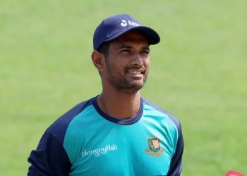 অনেক প্রশ্নের জবাব দিলেন মাহমুদউল্লাহ